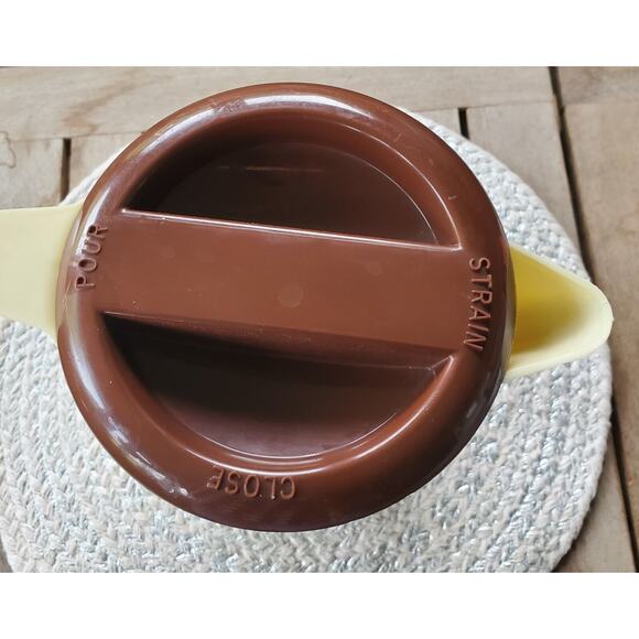 Vintage 1970s 2 Quart Montgomery Ward Catalog Retro Ads Pitcher With Lid - Picture 4 of 9